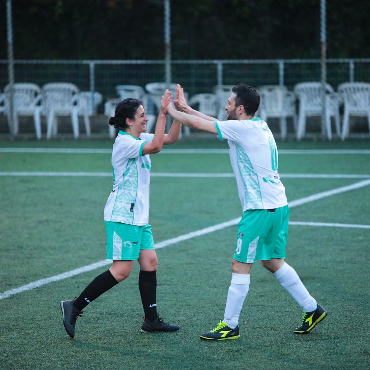 Tecnicaer sponsor del team di calcio a 7